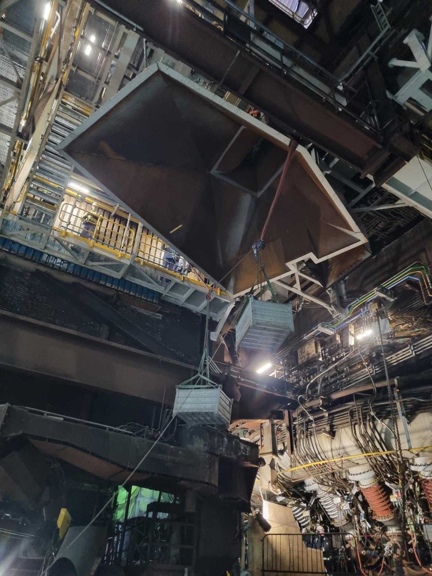 Alto Horno 6 - Maquinaria de caseta